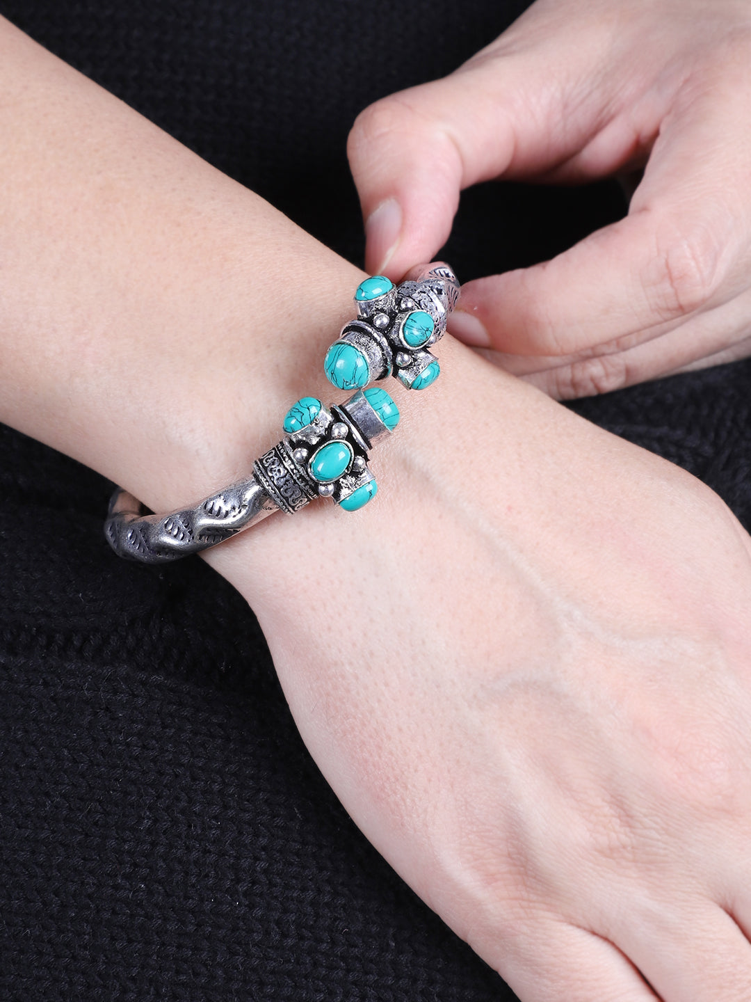 Avanti Tuquoise Bangle