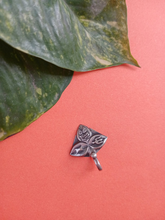 Trishakti Pure Silver Nosepin