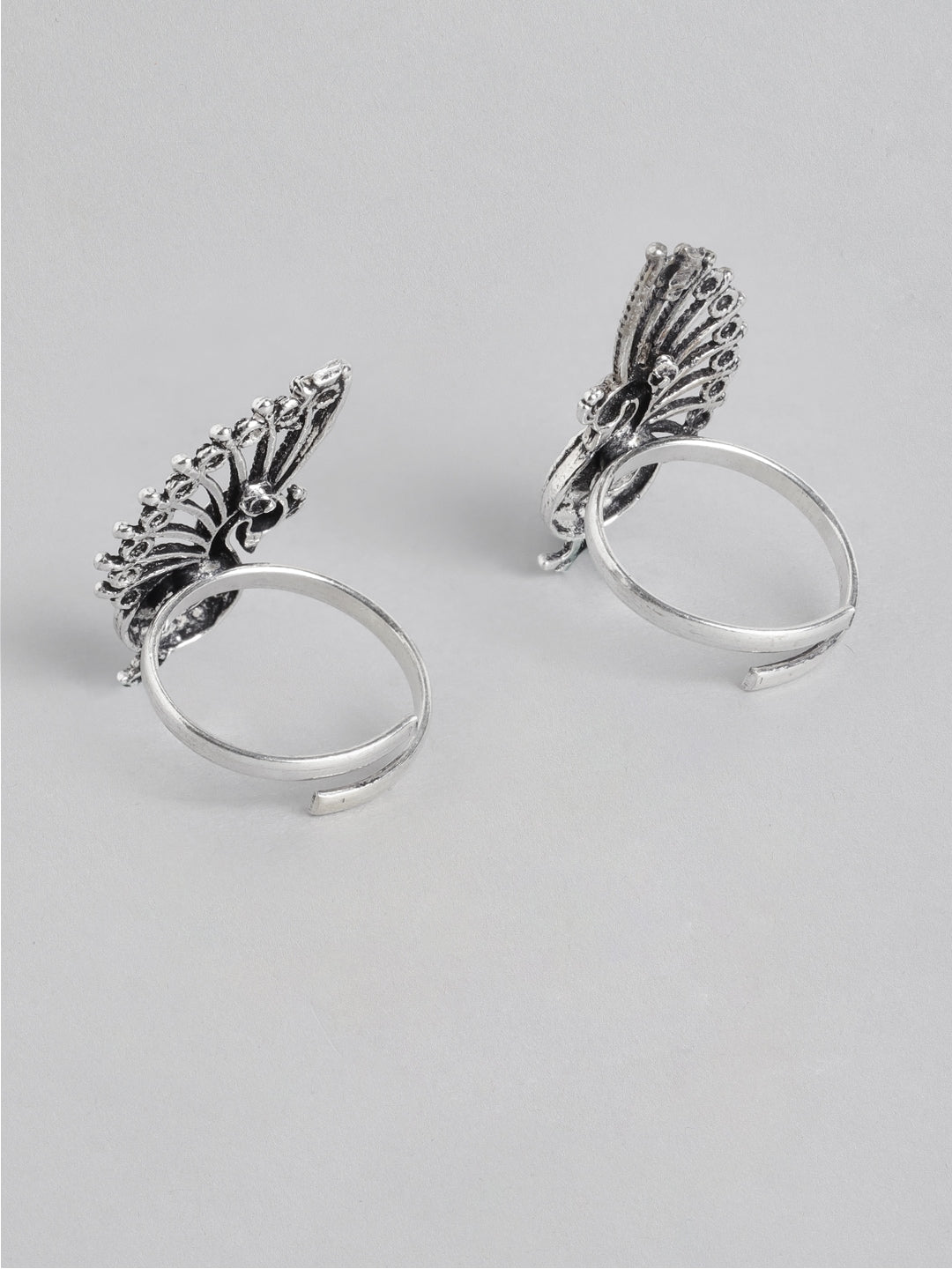 Dancing Mayura Oxidized Toe Ring