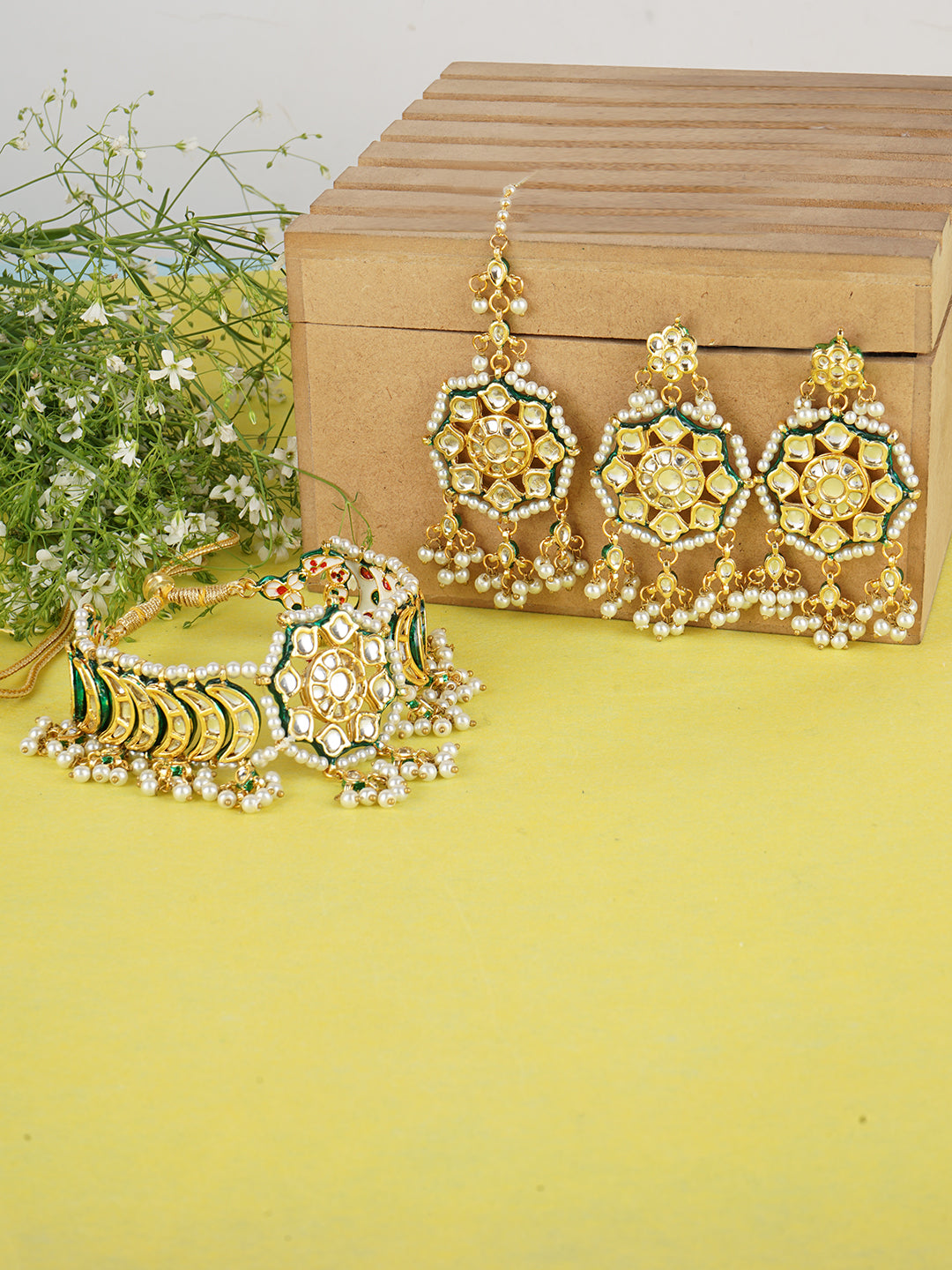 Jodha Choker Set with Earrings and Maangtikka Set