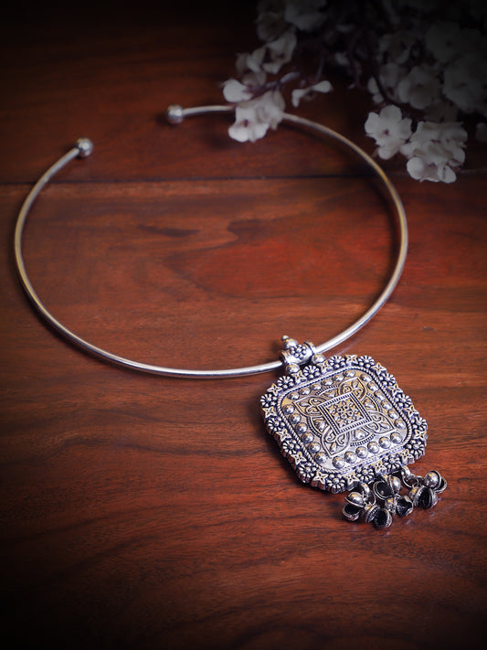 Hansuli Tara Neckpiece