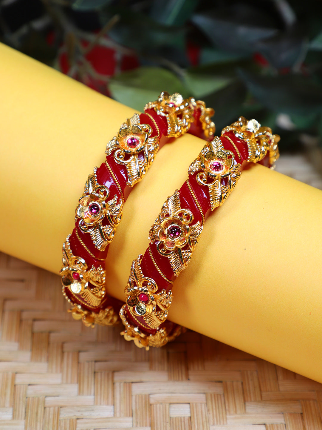 Swarna Pola Bangle Set