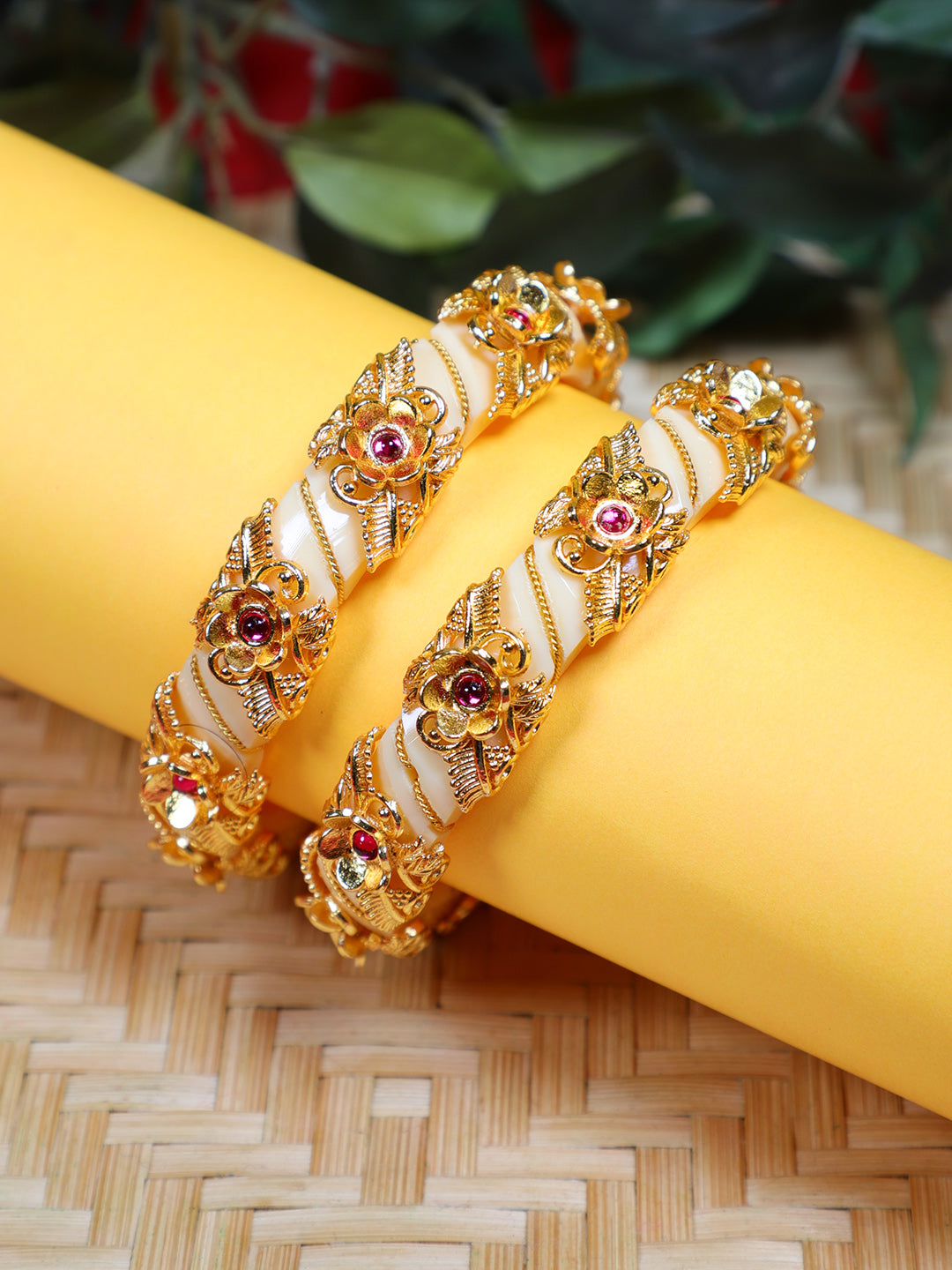 Swarna Sankha Bangle Set