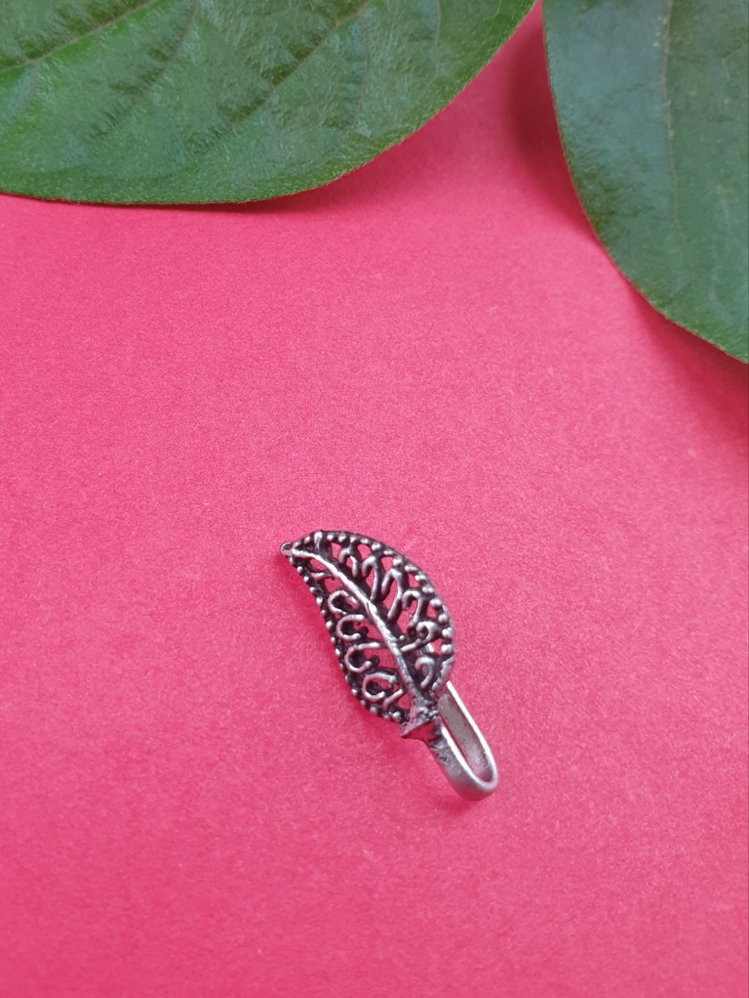 Leaf Nosepin