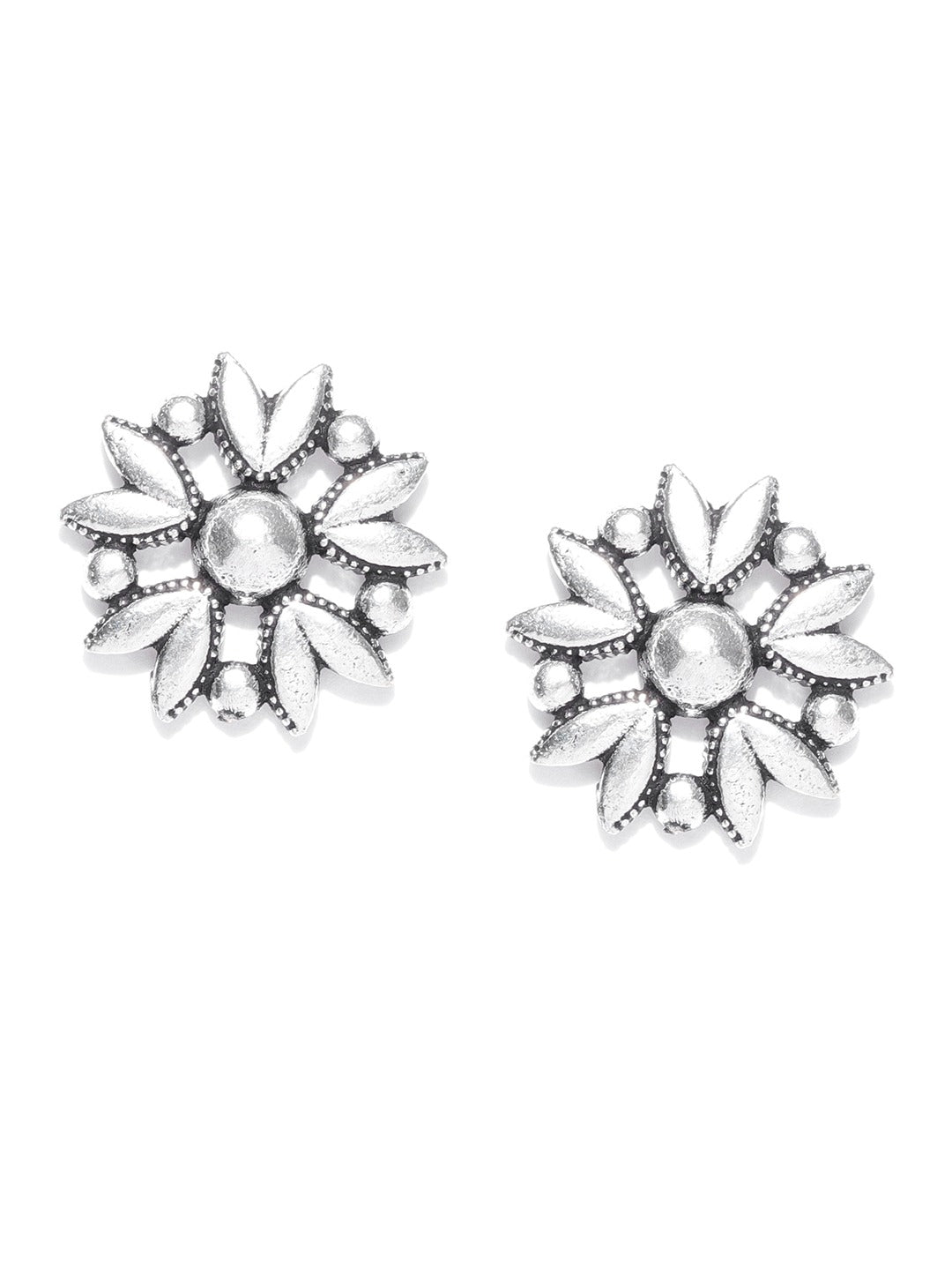 Hriday Stud Earrings