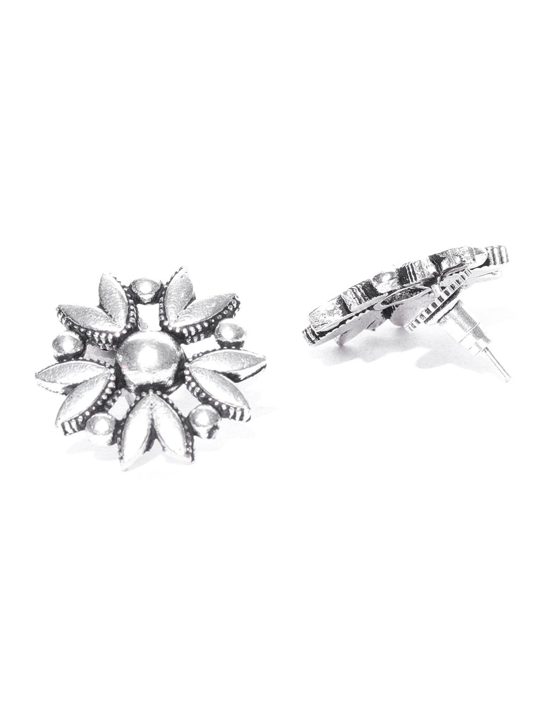 Hriday Stud Earrings