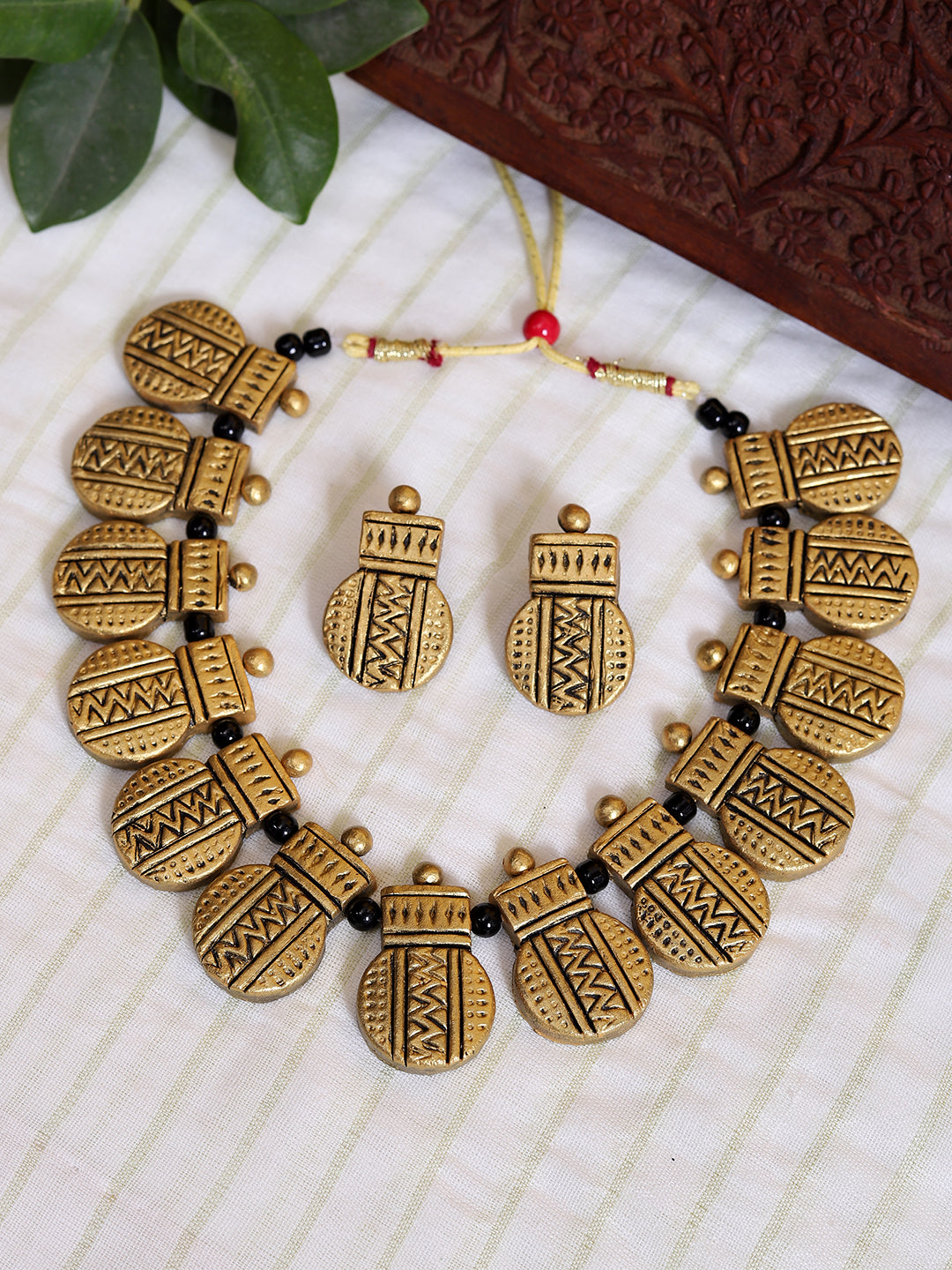 Echo Of Embers Terracota Necklace Set