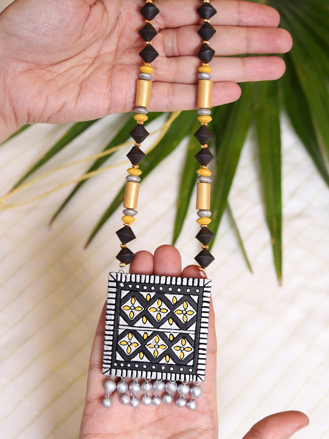 Noir Bloom Terracota Necklace Set